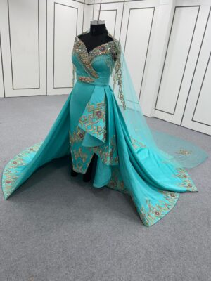SC3 Badroune with removable Cape